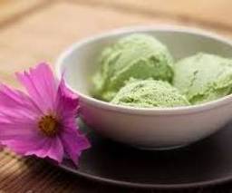 Ice cream with green tea / matcha /