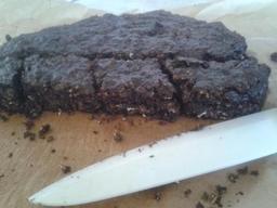 Cake with carob flour