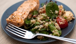 Quinoa with spinach and mushrooms