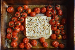 Фета паста с чери домати