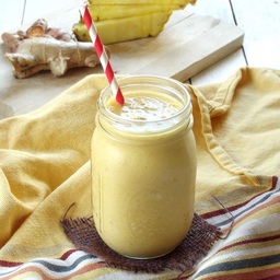 Turmeric, ginger coladas / smoothie