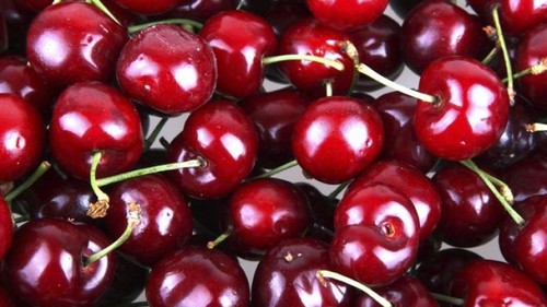 6 reasons to eat cherries